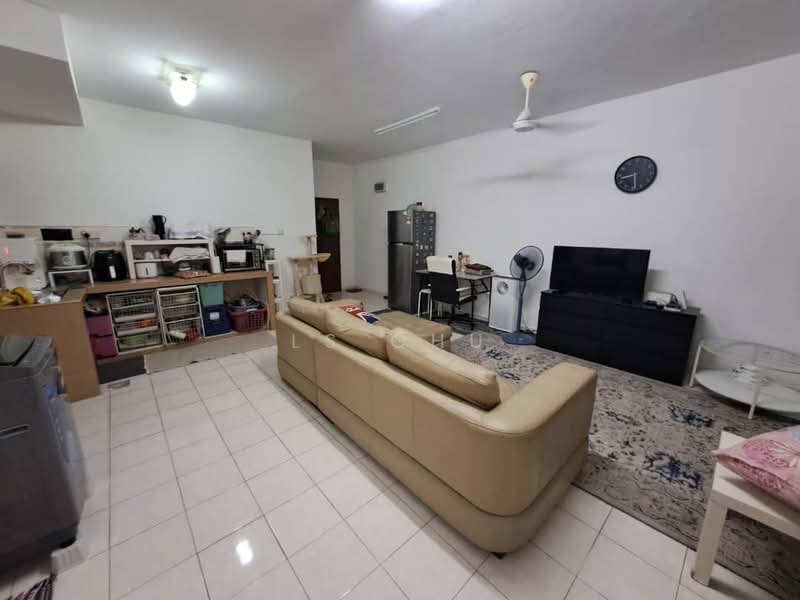 Pangsapuri untuk Dijual di Bayu Puteri - LS Chu - Living Room - PropertyGuru.com.my