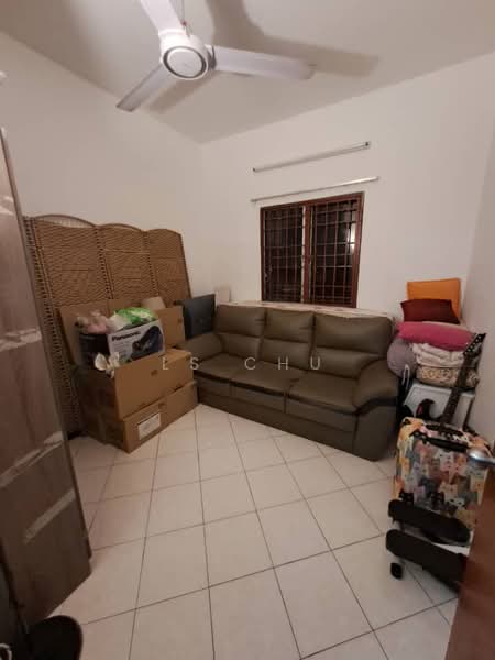 Pangsapuri untuk Dijual di Bayu Puteri - LS Chu - Living Room - PropertyGuru.com.my