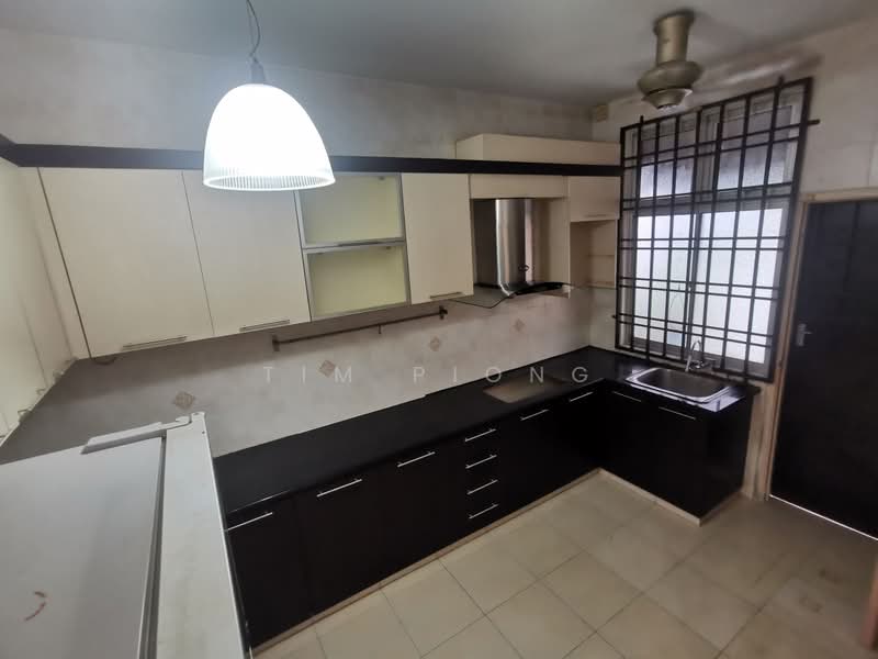 2-storey Terraced House for Sale in Taman Semabok Perdana (Semabok) - Tim Piong - Kitchen - PropertyGuru.com.my