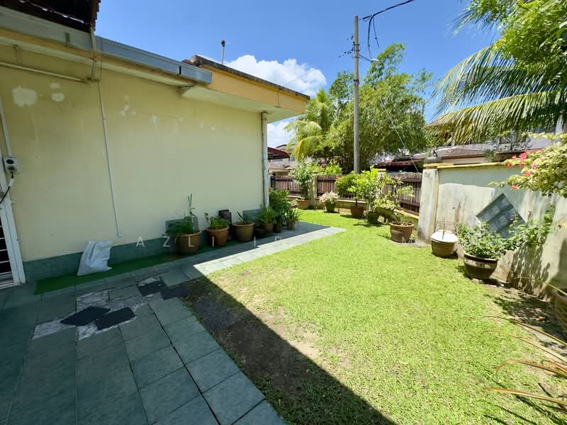 Rumah Teres 1 Tingkat untuk Dijual di Taman Berlian (Kajang) - Azli Ibrahim - Exterior - PropertyGuru.com.my