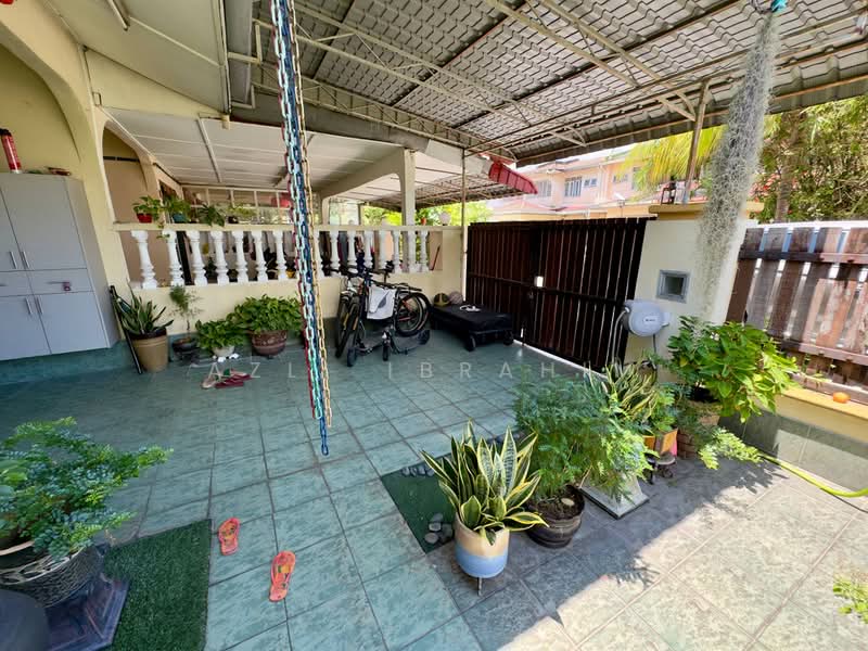 Rumah Teres 1 Tingkat untuk Dijual di Taman Berlian (Kajang) - Azli Ibrahim - Exterior - PropertyGuru.com.my