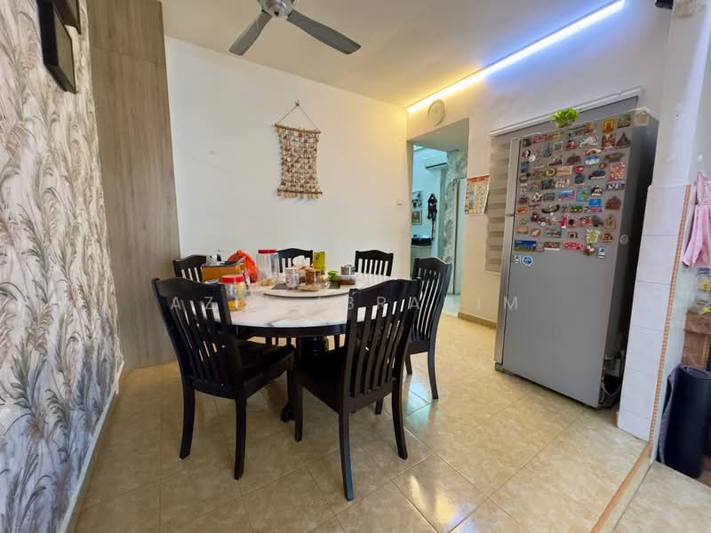 Rumah Teres 1 Tingkat untuk Dijual di Taman Berlian (Kajang) - Azli Ibrahim - Dining Room - PropertyGuru.com.my