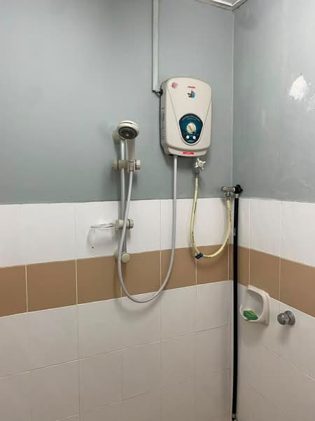 Pangsapuri untuk Disewa di Andari Townvilla - Lau Ia Ein - Bathroom - PropertyGuru.com.my