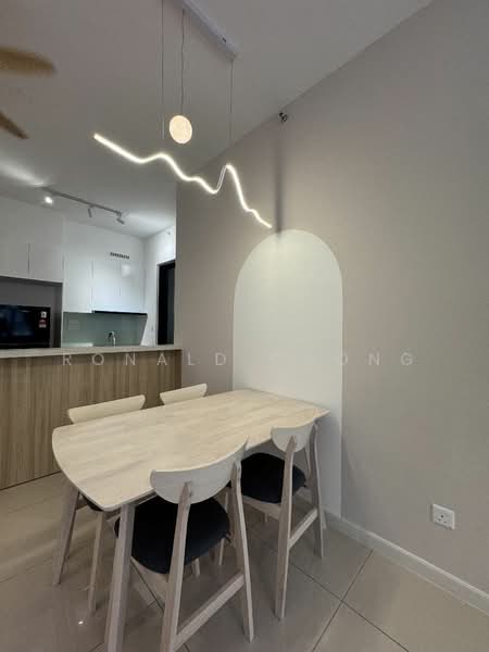 Servis Apartment untuk Disewa di M Astra - Ronald Chong - Dining Room - PropertyGuru.com.my