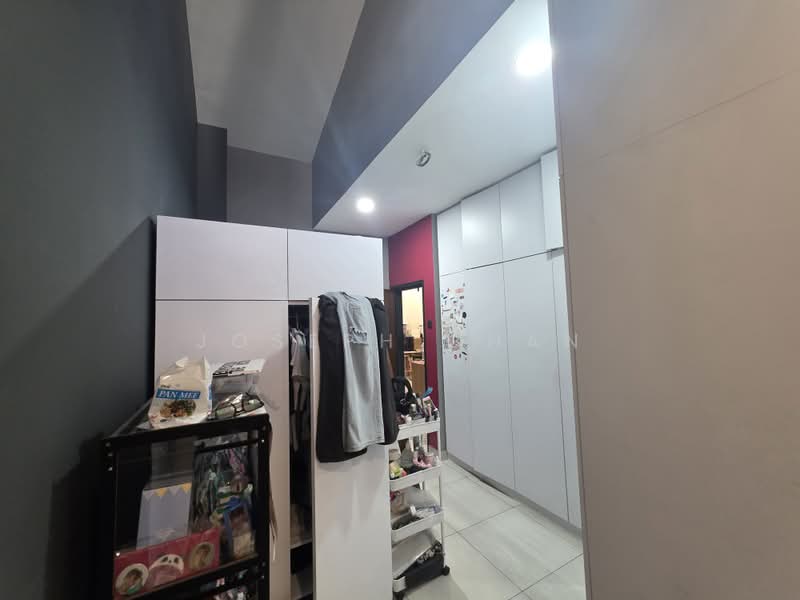 2-storey Terraced House for Sale in Laman Glenmarie (Shah Alam) - Joseph Chan - Upstairs room - PropertyGuru.com.my