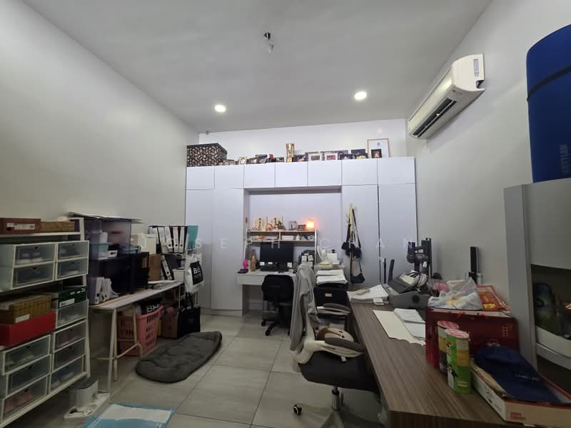 2-storey Terraced House for Sale in Laman Glenmarie (Shah Alam) - Joseph Chan - Family hall - PropertyGuru.com.my