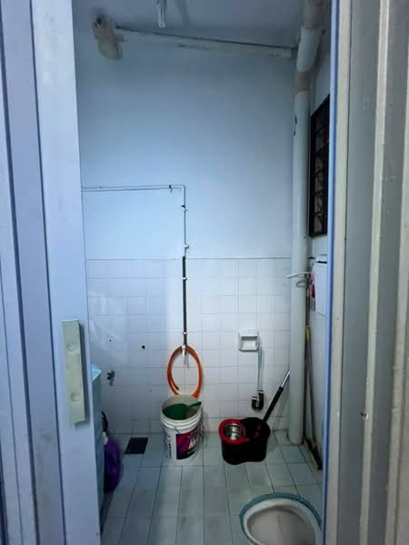 Rumah Teres 2-Tingkat untuk Dijual di Taman Muhibbah (Kulai) - Yucong . - Bathroom - PropertyGuru.com.my