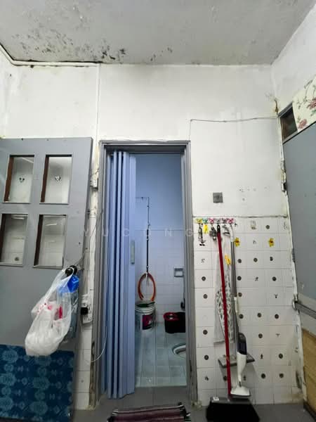 Rumah Teres 2-Tingkat untuk Dijual di Taman Muhibbah (Kulai) - Yucong . - Bathroom - PropertyGuru.com.my