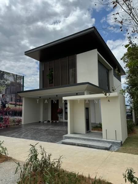 Rumah Berkembar untuk Dijual di Bandar Gamuda Cove (Dengkil) - Tank Tan - Exterior - PropertyGuru.com.my