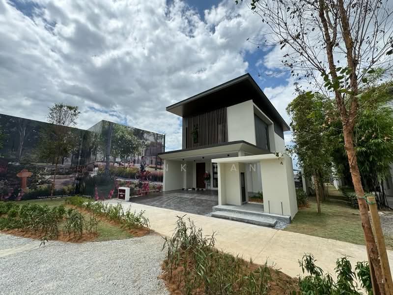 Rumah Berkembar untuk Dijual di Bandar Gamuda Cove (Dengkil) - Tank Tan - Exterior - PropertyGuru.com.my