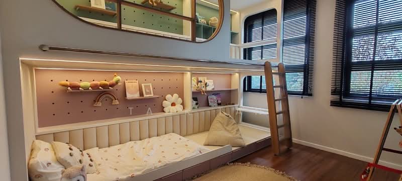 Rumah Berkembar untuk Dijual di Bandar Gamuda Cove (Dengkil) - Tank Tan - Bedroom - PropertyGuru.com.my