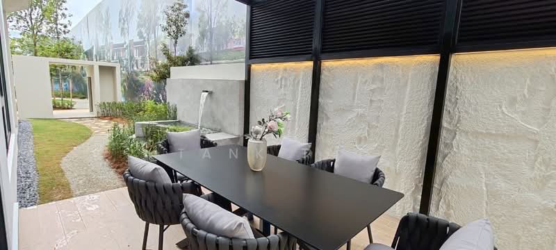 Rumah Berkembar untuk Dijual di Bandar Gamuda Cove (Dengkil) - Tank Tan - Garden - PropertyGuru.com.my