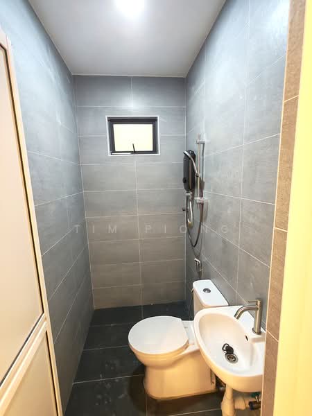Rumah Teres 1 Tingkat untuk Dijual di Taman Kerjasama (Bukit Baru) - Tim Piong - Bathroom - PropertyGuru.com.my