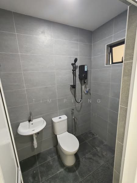 Rumah Teres 1 Tingkat untuk Dijual di Taman Kerjasama (Bukit Baru) - Tim Piong - Bathroom - PropertyGuru.com.my