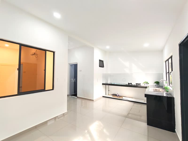 Rumah Teres 1 Tingkat untuk Dijual di Taman Kerjasama (Bukit Baru) - Tim Piong - Kitchen - PropertyGuru.com.my