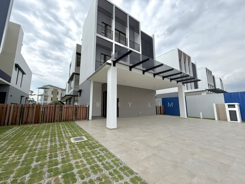 Bungalow for Sale in Senibong (Permas Jaya) - Shirley Lim - PropertyGuru.com.my