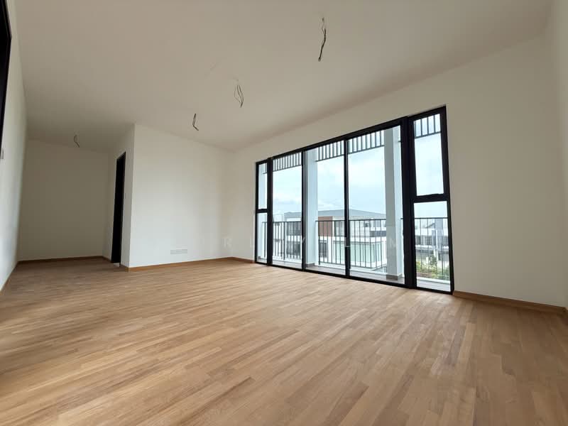 Bungalow for Sale in Senibong (Permas Jaya) - Shirley Lim - Junior Master Bedroom - PropertyGuru.com.my