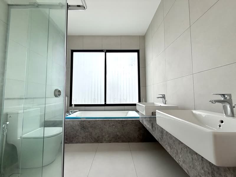 Bungalow for Sale in Senibong (Permas Jaya) - Shirley Lim - Bathroom - PropertyGuru.com.my