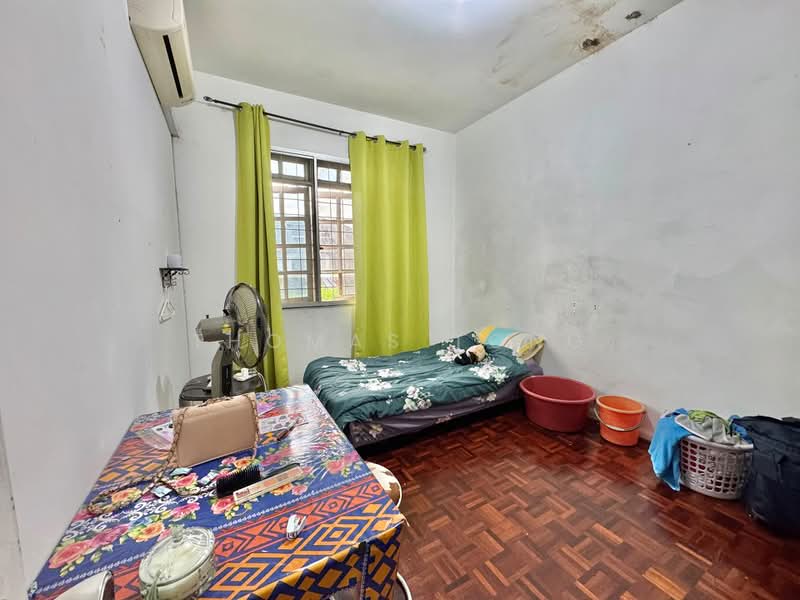 2-storey Terraced House for Sale in Taman Satria Jaya (Kuching) - Thomas Tong - Bedroom - PropertyGuru.com.my