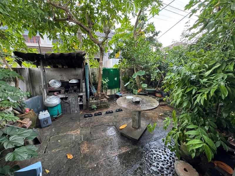 2-storey Terraced House for Sale in Taman Satria Jaya (Kuching) - Thomas Tong - Backyard - PropertyGuru.com.my