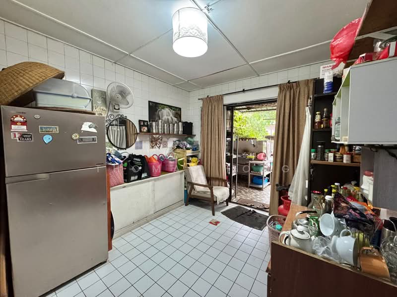 2-storey Terraced House for Sale in Taman Satria Jaya (Kuching) - Thomas Tong - Kitchen - PropertyGuru.com.my