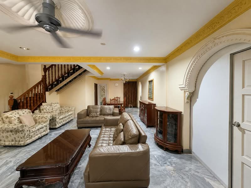 2.5-storey Terraced House for Sale in Ampang Jaya (Ampang) - Ali Idris - Living Room - PropertyGuru.com.my