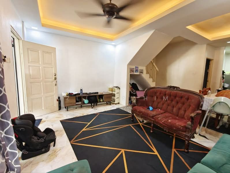 Rumah Teres 2 Tingkat untuk Dijual di Segambut (Kuala Lumpur) - Azli Ibrahim - Living Room - PropertyGuru.com.my