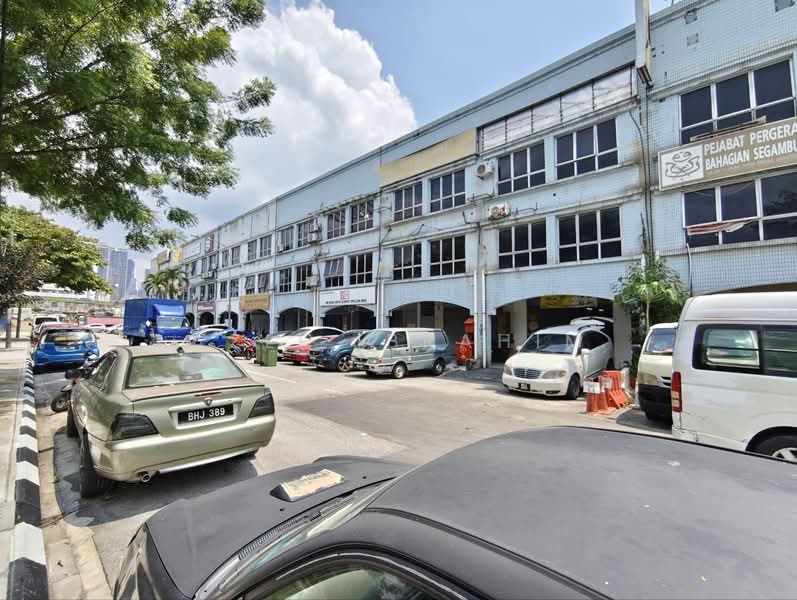 Rumah Teres 2 Tingkat untuk Dijual di Segambut (Kuala Lumpur) - Azli Ibrahim - Exterior - PropertyGuru.com.my