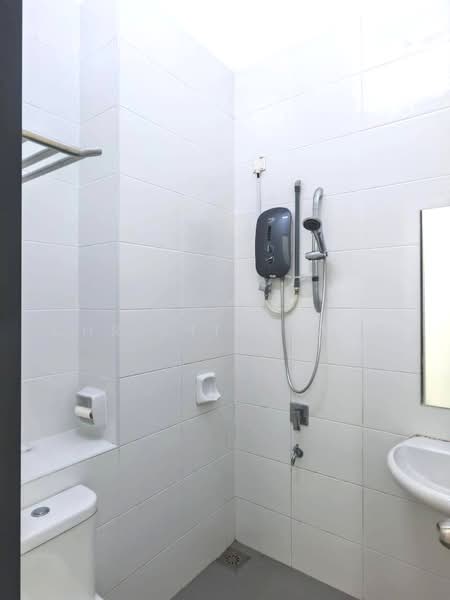 2-storey Terraced House for Rent in Eco Summer (Johor Bahru) - Christina Ang - Bathroom - PropertyGuru.com.my