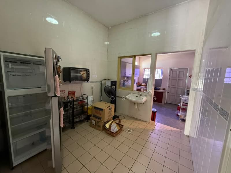 2-storey Terraced House for Sale in Taman Puchong Prima (Puchong) - Carlos Ng - Kitchen - PropertyGuru.com.my