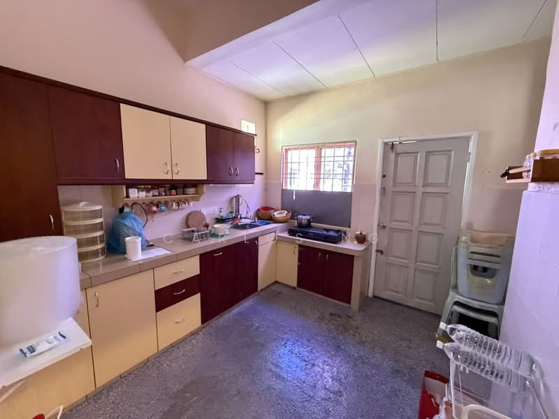 2-storey Terraced House for Sale in Taman Puchong Prima (Puchong) - Carlos Ng - Kitchen - PropertyGuru.com.my