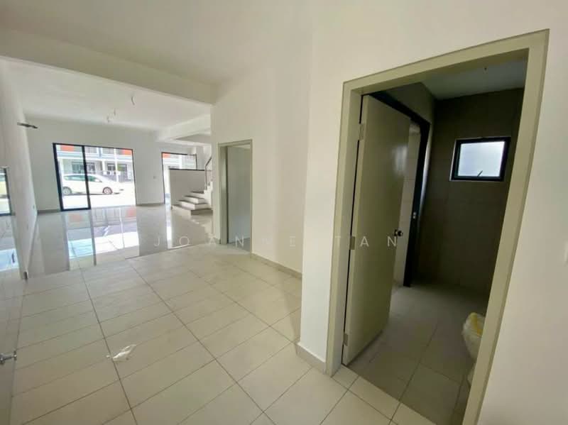 Rumah Teres 2-Tingkat untuk Dijual di Bukit Raja (Selangor) - Joanne Tan - Interior - PropertyGuru.com.my