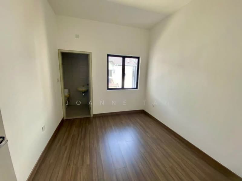 Rumah Teres 2-Tingkat untuk Dijual di Bukit Raja (Selangor) - Joanne Tan - PropertyGuru.com.my