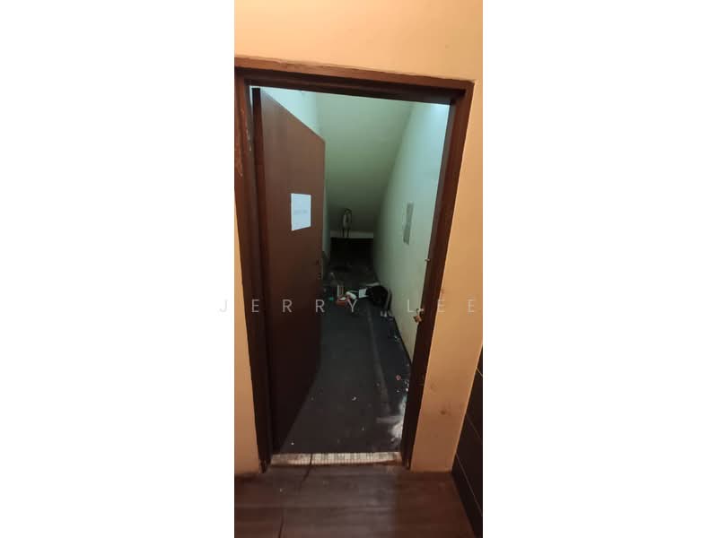 Shop / Office for Rent in Sri Petaling (Kuala Lumpur) - Jerry Lee - Corridor - PropertyGuru.com.my