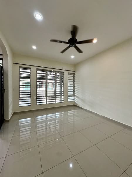 Rumah Teres 2-Tingkat untuk Dijual di Taman Lapangan Hartamas (Ipoh) - Levi Chong - Living Room - PropertyGuru.com.my