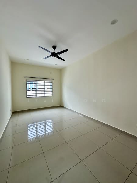 Rumah Teres 2-Tingkat untuk Dijual di Taman Lapangan Hartamas (Ipoh) - Levi Chong - Living Room - PropertyGuru.com.my