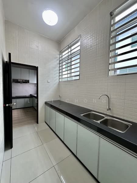 Rumah Teres 2-Tingkat untuk Dijual di Taman Lapangan Hartamas (Ipoh) - Levi Chong - Kitchen - PropertyGuru.com.my