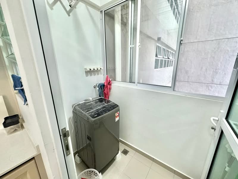 Kondominium untuk Disewa di i-Santorini - Marcus Choo - Balcony - PropertyGuru.com.my