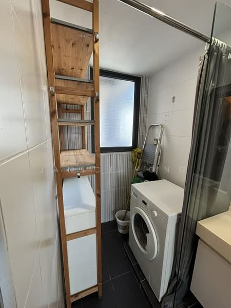 Service Residence for Sale at V@SUMMERPLACE - Janice Yong - Bathroom - PropertyGuru.com.my