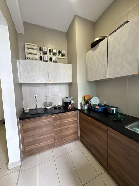 Condominium for Rent at The Vyne - Azura Hariri - Kitchen - PropertyGuru.com.my