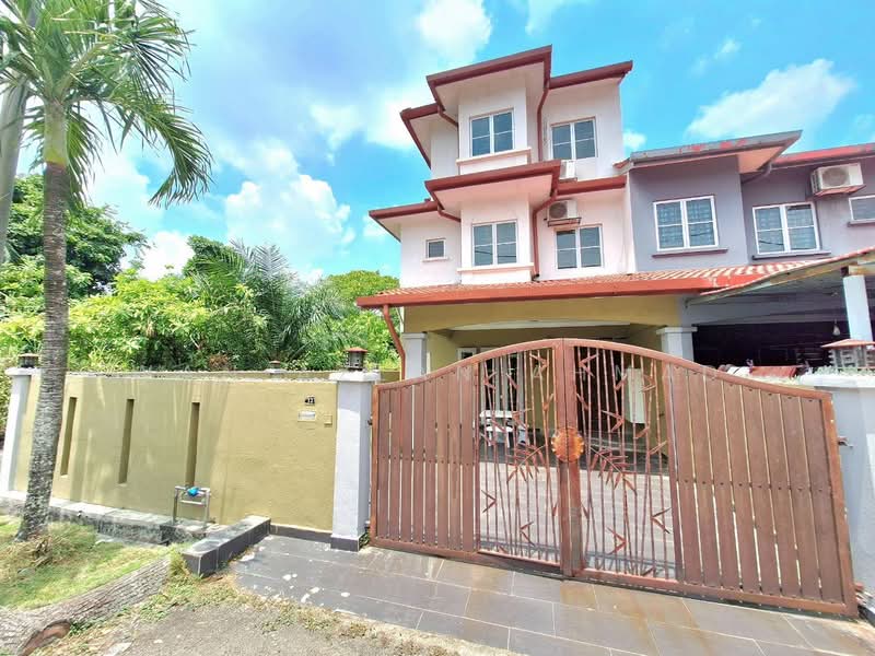 2.5-storey Terraced House for Sale in Kampung Jawa (Klang) - Wan Azlan Ahmad - PropertyGuru.com.my