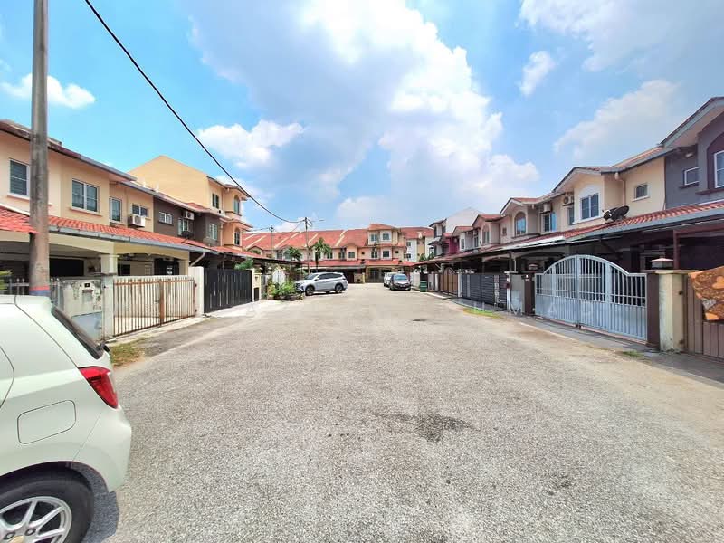 2.5-storey Terraced House for Sale in Kampung Jawa (Klang) - Wan Azlan Ahmad - PropertyGuru.com.my
