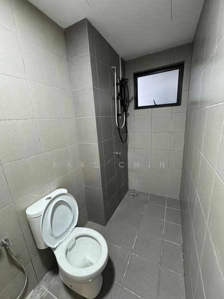 Service Residence for Rent at Residensi Bukit Tiara - Kays Chin - Bathroom - PropertyGuru.com.my