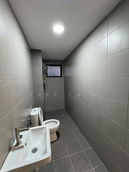 Service Residence for Rent at Residensi Bukit Tiara - Kays Chin - Bathroom - PropertyGuru.com.my