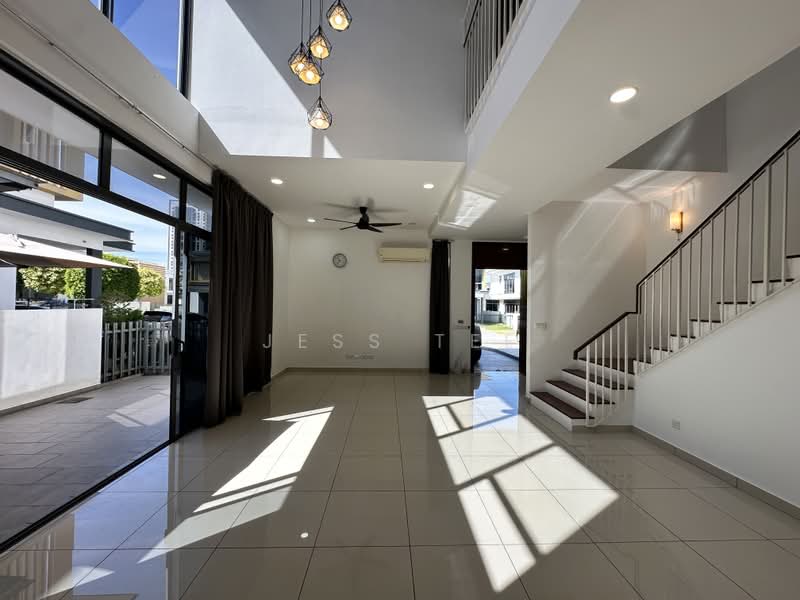 Semi-Detached House for Sale in Setia Alam (Selangor) - Jess Tee - Living Room - PropertyGuru.com.my
