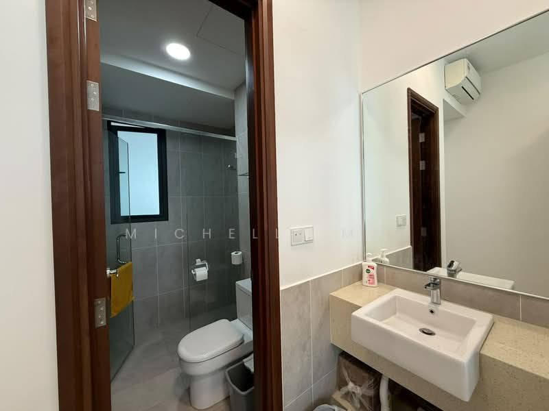Kondominium untuk Dijual di Queens Residences Q2 @ Queens Waterfront - Michelle Mah - Bathroom - PropertyGuru.com.my
