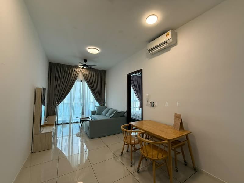 Kondominium untuk Dijual di Queens Residences Q2 @ Queens Waterfront - Michelle Mah - Living Room - PropertyGuru.com.my