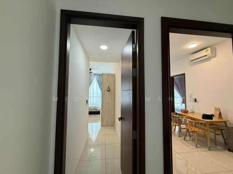Kondominium untuk Dijual di Queens Residences Q2 @ Queens Waterfront - Michelle Mah - Corridor - PropertyGuru.com.my