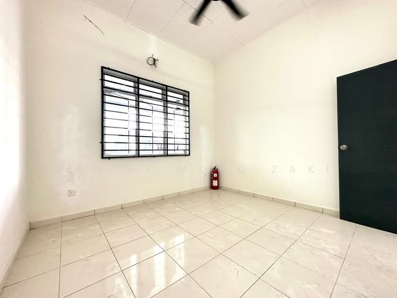 Semi-Detached House for Sale in Banting (Selangor) - Danial Mohd Zaki - Interior - PropertyGuru.com.my
