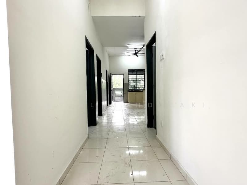 Semi-Detached House for Sale in Banting (Selangor) - Danial Mohd Zaki - Corridor - PropertyGuru.com.my